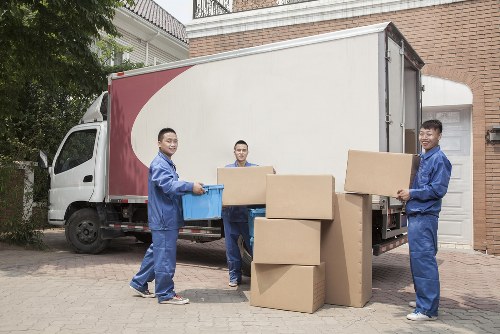 Truck hire process for house moving in France