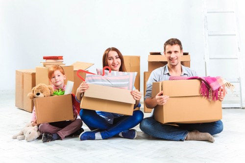 Local removal truck and movers serving homes and businesses across France