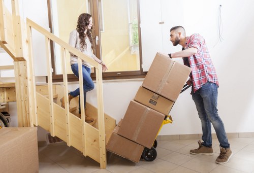 Packing and loading services for removals in France