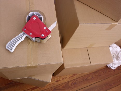 Example of a small apartment move in a busy French area